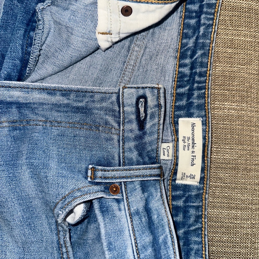 Abercrombie & Fitch Blue Jeans